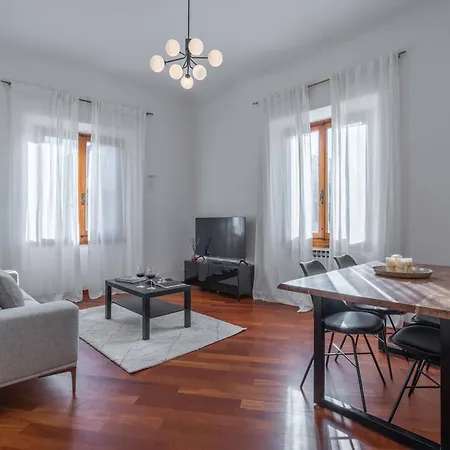 Casa Tua Santo Spirito Florence